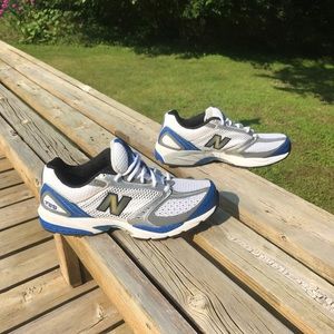 NEVER WORN Men’s size 11 New Balance shoes.